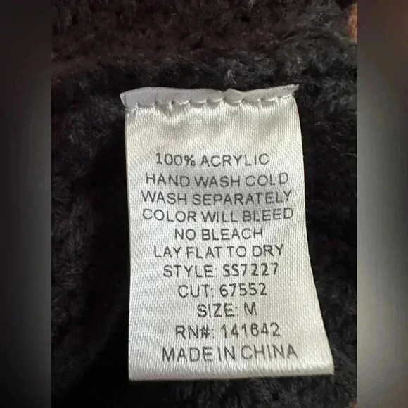 Black & Tan Turtle Neck Cropped Sweater, size Medium - Picture 8 of 8